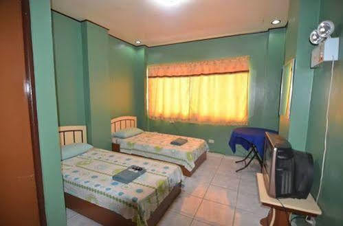 Teofila Pension Puerto Princesa Екстер'єр фото